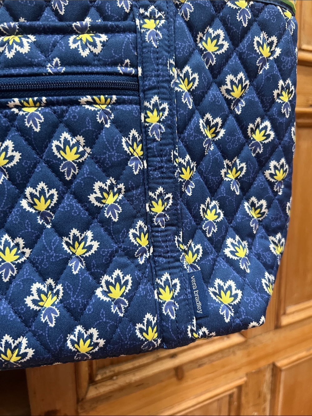 NWOT Vera Bradley Small Original Tote in Maison Blue Pattern - Picture 2 of 11